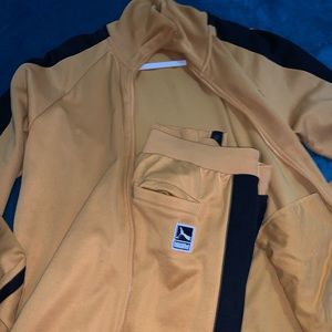 Men’s Puma Track Suit Sweater & Pants Sz L